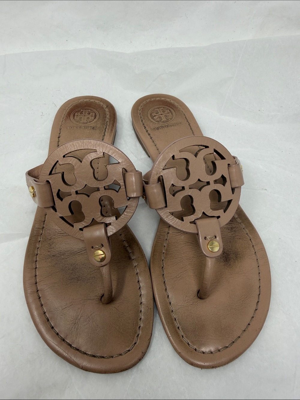Tory Burch Tan Leather Logo Thong Sandals Size 7.5